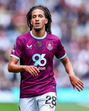 Burnley 'den Hannibal Mejbri Premier Lig maçı sırasında Burnley, Burnley' e karşı Turf Moor, Burnley, İngiltere, 23 Ağustos 2025