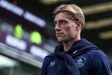 Burnley 'den Zian Flemming, 23 Ağustos 2025' te Burnley ile Sunderland arasındaki Premier Lig karşılaşması öncesinde stadyuma geldi.