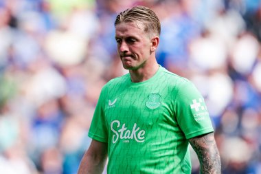 Everton 'dan Jordan Pickford, Brighton & Hove Albions' un 24 Ağustos 2025 'te Liverpool' daki Hill Dickinson Stadyumu 'nda Everton ve Hove Albion' a karşı oynadığı Premier League maçı sırasında aldığı penaltıyı kurtardı.