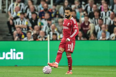 Liverpool 'dan Muhammed Salah Premier Lig maçı sırasında Newcastle United ile Liverpool arasındaki St.James' s Park, Newcastle, İngiltere, 25 Ağustos 2025