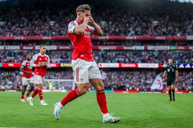 Arsenal 'den Viktor Gyokeres, 23 Ağustos 2025' te İngiltere 'nin başkenti Londra' daki Emirates Stadyumu 'nda oynanan Premier League maçında 5-0' lık galibiyetini kutluyor.