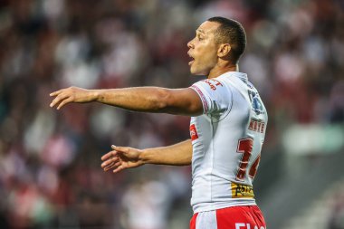 St. Helens 'den Moses Mbye, Betfred Süper Lig 23. Maç' te takım arkadaşlarına St Helens vs Hull FC maçında Birleşik Krallık 'ın başkenti St Helens' te 22 Ağustos 2025 'te takım arkadaşlarına talimat verdi.