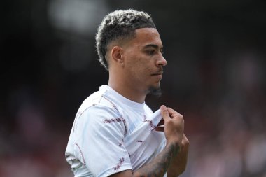 Aston Villa 'dan Morgan Rogers Premier Lig karşılaşması öncesinde Brentford, Aston Villa' ya karşı Gtech Community Stadyumu, Londra, 23 Ağustos 2025