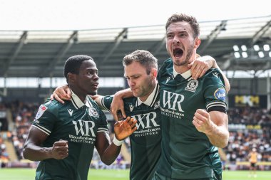 Blackburn Rovers takımından Hayden Carter, 23 Ağustos 2025 'te İngiltere' nin Hull şehrindeki MKM Stadyumu 'nda oynanan Sky Bet Şampiyonası maçında 0-1' lik galibiyetini kutluyor.