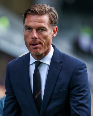 Burnley 'nin Scott Parker teknik direktörü, Burnley - Sunderland maçı öncesinde 23 Ağustos 2025 tarihli Turf Moor, Burnley' de stadyuma geldi.