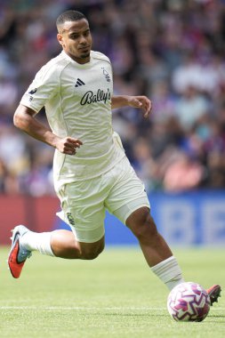 Nottingham Ormanı 'ndan Murillo Premier Lig maçı sırasında Kristal Saray, Nottingham Ormanı' na karşı Selhurst Park, Londra, Birleşik Krallık, 24 Ağustos 2025