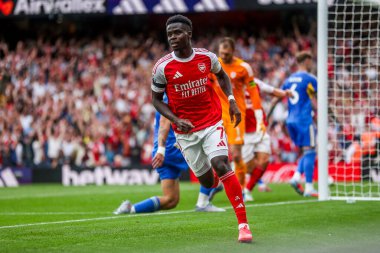 Arsenal 'den Bukayo Saka, 23 Ağustos 2025' te İngiltere 'nin başkenti Londra' daki Emirates Stadyumu 'nda oynanan Premier League maçında 2-0' lık galibiyet golünü kutluyor.