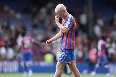 Kristal Saray 'dan Will Hughes Premier Lig maçı sırasında Nottingham Ormanı' na karşı Kristal Saray, Selhurst Park, Londra, 24 Ağustos 2025