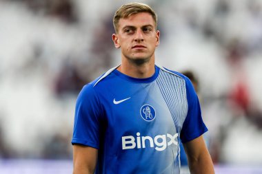 Chelsea 'den Liam Delap, 22 Ağustos 2025' te Londra 'daki Londra Stadyumu' nda oynanan Premier League maçından önce ısınıyor.