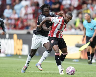 Premier Lig maçı sırasında Brentford, Aston Villa 'ya karşı Gtech Community Stadyumu, Londra, 23 Ağustos 2025