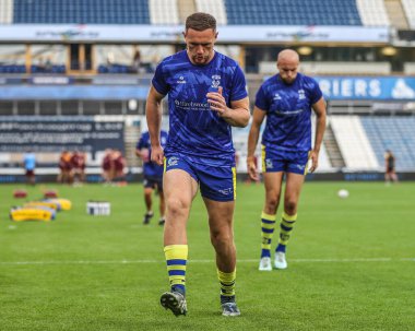 Warrington Wolves takımından Ben Currie, Betfred Süper Lig 23. Raundda oynanan Huddersfield Giants vs Warrington Wolves maçında maç öncesi ısınma turunda Accu Stadyumu, Huddersfield, Birleşik Krallık, 24 Ağustos 2025