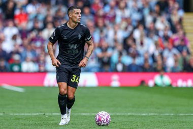 Sunderland 'dan GranitXhaka Premier Lig maçında topu ayaklarının dibine aldı Burnley - Sunderland - Turf Moor, Burnley, Birleşik Krallık, 23 Ağustos 2025