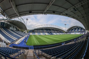 24 Ağustos 2025 'te Accu Stadyumu, Huddersfield, Birleşik Krallık' ta oynanan Betfred Süper Lig 23. Maçı öncesinde Accu Stadyumu 'nun genel bir görüntüsü Huddersfield Giants vs Warrington Wolves' a karşı.