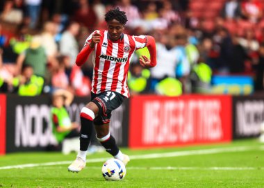 Sheffield United takımından Andre Brooks, 23 Ağustos 2025 'te Bramall Lane, Sheffield, İngiltere' de oynanan Sheffield United-Millwall maçında kanadı kırdı.