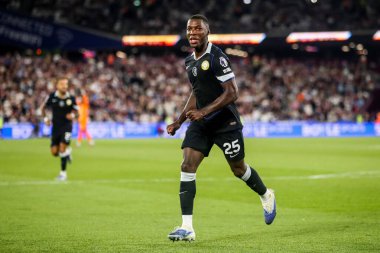 Chelsea 'den Moises Caicedo, 22 Ağustos 2025' te Londra 'daki Londra Stadyumu' nda oynanan Premier League maçında West Ham United ve Chelsea maçında 1-4 kazanma golünü kutluyor.