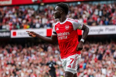 Arsenal 'den Bukayo Saka, 23 Ağustos 2025' te İngiltere 'nin başkenti Londra' daki Emirates Stadyumu 'nda oynanan Premier League maçında 2-0' lık galibiyet golünü kutluyor.