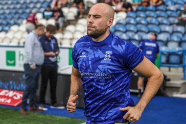 Warrington Wolves takımından James Harrison, Betfred Süper Lig 23. Raundda oynanan Huddersfield Giants - Warrington Wolves maçında ısınma turunda 24 Ağustos 2025 'te Accu Stadyumu, Huddersfield, Birleşik Krallık' ta karşı karşıya geldi.
