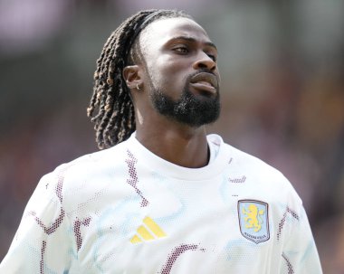 Aston Villa 'dan Evan Guessand Premier Lig maçı öncesinde Brentford, Aston Villa' ya karşı Gtech Community Stadyumu, Londra, 23 Ağustos 2025