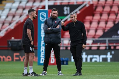 Paul Rowley 'in Salford Red Devils teknik direktörü Betfred Süper Lig 23. Raundda Leigh Leopards - Salford Red Devils maçı sırasında Leigh Spor Köyü, Leigh, İngiltere, 22 Ağustos 2025