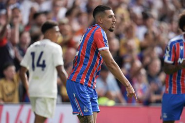 Kristal Saray 'dan Daniel Munoz Premier Lig maçı sırasında Kristal Saray ile Nottingham Ormanı arasındaki Selhurst Park, Londra, 24 Ağustos 2025