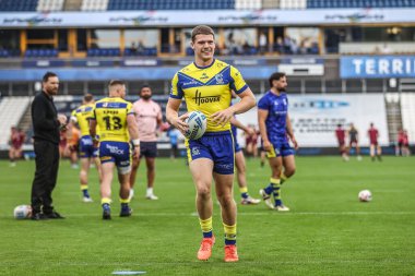 Warrington Wolves 'tan Jake Thewlis, Betfred Süper Lig 23. Raundda oynanan Huddersfield Giants' ın Warrington Wolves 'a karşı oynadığı maçta maç öncesi ısınma turunda, 24 Ağustos 2025' te Accu Stadyumu, Huddersfield, Birleşik Krallık