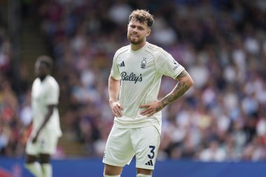 Nottingham Ormanı 'ndan Neco Williams Premier League maçı sırasında Kristal Saray, Nottingham Ormanı' na karşı Selhurst Park, Londra, Birleşik Krallık, 24 Ağustos 2025