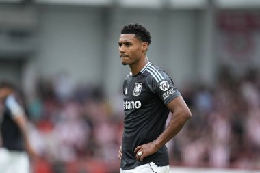 Aston Villa takımından Ollie Watkins Premier Lig maçında Brentford - Aston Villa maçı sırasında Gtech Community Stadyumu, Londra, 23 Ağustos 2025