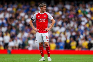 Arsenal 'den Viktor Gyokeres, 23 Ağustos 2025' te Birleşik Krallık 'taki Emirates Stadyumu' nda oynanan Premier League maçında Arsenal 'e karşı Leeds United maçını izliyor.