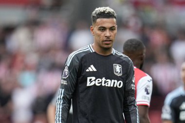 Aston Villa 'dan Morgan Rogers Premier Lig maçı sırasında Brentford-Aston Villa maçında Gtech Community Stadyumu, Londra, 23 Ağustos 2025
