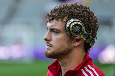 Liverpool 'dan Harvey Elliott, Premier Lig maçı sırasında St.James' s Park, Newcastle, İngiltere 'de oynanan Newcastle United maçına geldi.