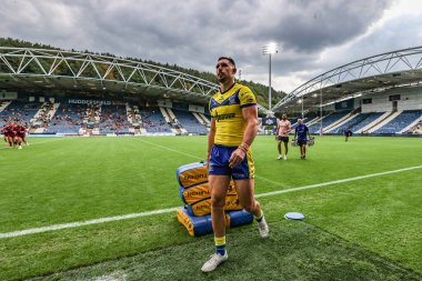 Warrington Wolves 'tan Ryan Matterson Betfred Süper Lig 23. Raundu' ndaki Warmups maçından sonra sahadan ayrıldı. Huddersfield Giants - Warrington Wolves - Accu Stadyumu, Huddersfield, Birleşik Krallık, 24 Ağustos 2025