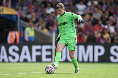 Kristal Saray 'dan Dean Henderson Premier Lig maçı sırasında Kristal Saray, Nottingham Ormanı' na karşı Selhurst Park, Londra, 24 Ağustos 2025