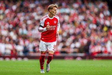 Arsenal 'den Martin Odegaard, 23 Ağustos 2025' te Birleşik Krallık 'taki Emirates Stadyumu' nda oynanan Premier League karşılaşmasında Leeds United 'a karşı mücadele etti.