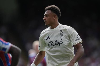 Nottingham Ormanı 'ndan Dan Ndoye Premier League maçı sırasında Kristal Saray, Nottingham Ormanı' na karşı Selhurst Park, Londra, Birleşik Krallık, 24 Ağustos 2025