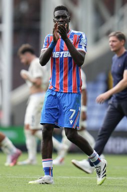 Kristal Saray 'dan Ismala Sarr Premier Lig maçı sırasında Kristal Saray, Nottingham Ormanı' na karşı Selhurst Park, Londra, Birleşik Krallık, 24 Ağustos 2025