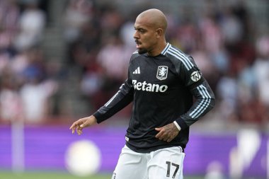 Aston Villa takımından Donyell Malen Premier Lig maçında Brentford - Aston Villa maçı sırasında Gtech Community Stadyumu, Londra, 23 Ağustos 2025