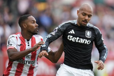 Premier Lig maçı sırasında Brentford, Aston Villa 'ya karşı Gtech Community Stadyumu, Londra, 23 Ağustos 2025
