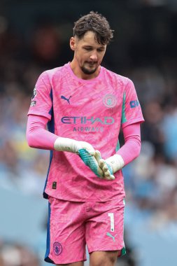 Manchester City 'nin Tottenham Hotspur' a karşı oynadığı Premier League maçında Manchester City 'den James Trafford, Etihad Stadyumu, Manchester, İngiltere, 23 Ağustos 2025