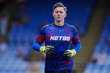 Kristal Saray 'dan Dean Henderson Premier Lig maçı öncesinde Kristal Saray ile Nottingham Ormanı arasındaki Selhurst Park, Londra, 24 Ağustos 2025