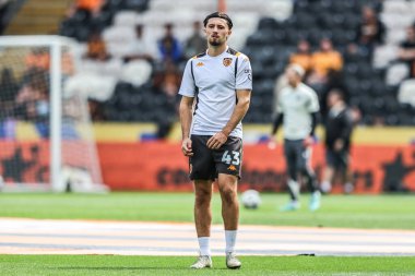 Hull City 'den Stan Ashbee maç öncesi ısınma maçında Hull City' nin Blackburn Rovers 'a karşı 23 Ağustos 2025' te MKM Stadyumu 'nda oynadığı maçta
