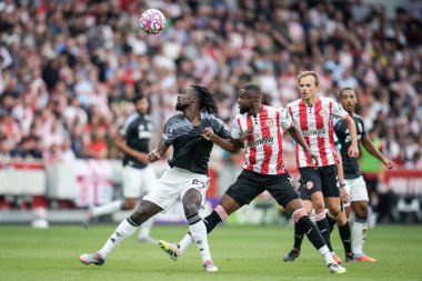 Premier Lig maçı sırasında Brentford, Aston Villa 'ya karşı Gtech Community Stadyumu, Londra, 23 Ağustos 2025