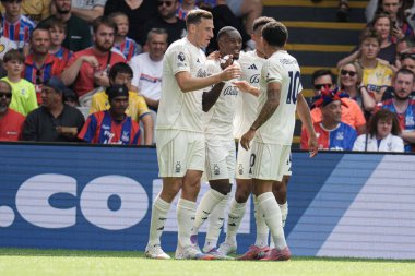 Nottingham Forrest, 24 Ağustos 2025 'te İngiltere' nin Selhurst Park kentinde oynanan Kristal Saray ve Nottingham Forest maçında golü kutladı.