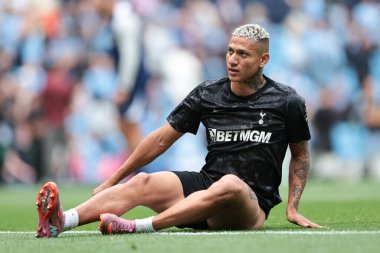 Tottenham Hotspur takımından Richarlison Premier League maçında Manchester City ile Tottenham Hotspur maçında ısınma turunda Etihad Stadyumu, Manchester, İngiltere, 23 Ağustos 2025