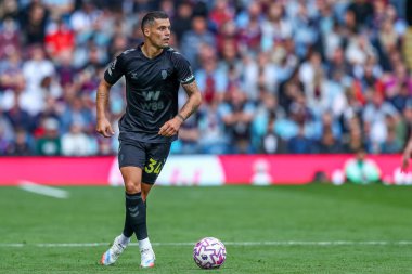 Premier Lig karşılaşmasında Sunderland 'dan GranitXhaka Burnley' e karşı Turf Moor, Burnley, İngiltere, 23 Ağustos 2025