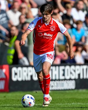 Fleetwood Town takımının Mark Helm 'i, Fleetwood Town - Oldham Athletic maçında 23 Ağustos 2025' te Highbury Stadyumu, Fleetwood 'da karşılaşacak.