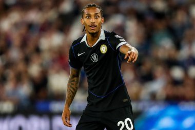 Chelsea 'den Joao Pedro Premier Lig maçı sırasında Londra, Londra' daki Chelsea Stadyumu 'nda West Ham United' a karşı, 22 Ağustos 2025
