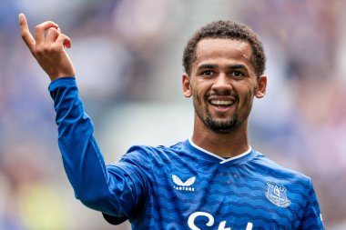 Everton 'dan Iliman Ndiaye, 24 Ağustos 2025' te Liverpool, Liverpool 'daki Hill Dickinson Stadyumu' nda oynanan Premier League maçında Everton ve Hove Albion maçında 1-0 kazanma hedefini kutluyor.