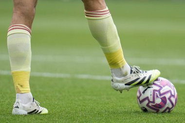 Aston Villa 'dan Emiliano Martnez Premier Lig karşılaşmasında Brentford, Aston Villa' ya karşı Gtech Community Stadyumu, Londra, 23 Ağustos 2025