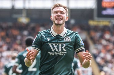 Blackburn Rovers takımından Hayden Carter, 23 Ağustos 2025 'te İngiltere' nin Hull şehrindeki MKM Stadyumu 'nda oynanan Sky Bet Şampiyonası maçında 0-1' lik galibiyetini kutluyor.