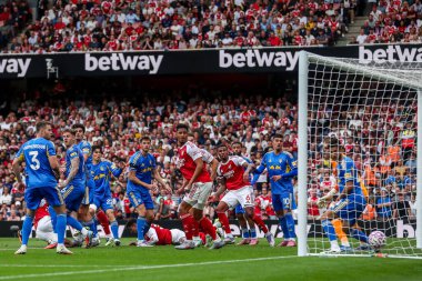 Arsenal 'den Jurrien Timber Premier League maçında 1-0 önde gidiyor. Arsenal - Leeds United - Emirates Stadyumu, Londra, 23 Ağustos 2025